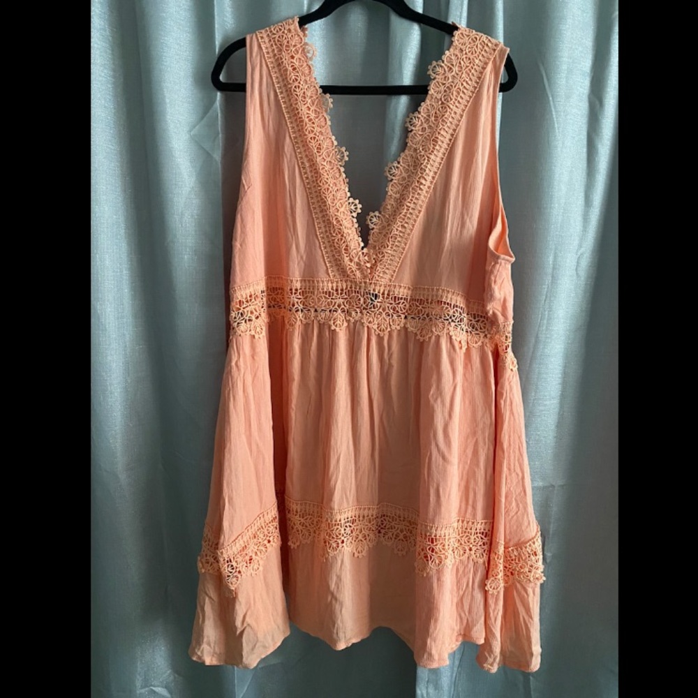 Beautiful peach colored dress!